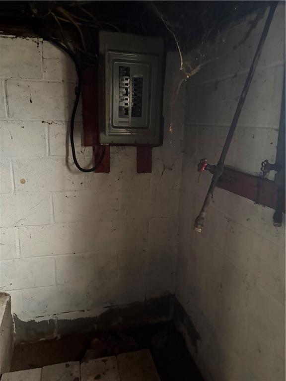 104 Groff Road Confluence, PA 15424 - Photo 6 of 11