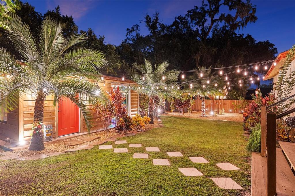 44 Southeast 8th Court Ocala, FL 34471 - Photo 6 of 87 a view of a yard with an umbrella
