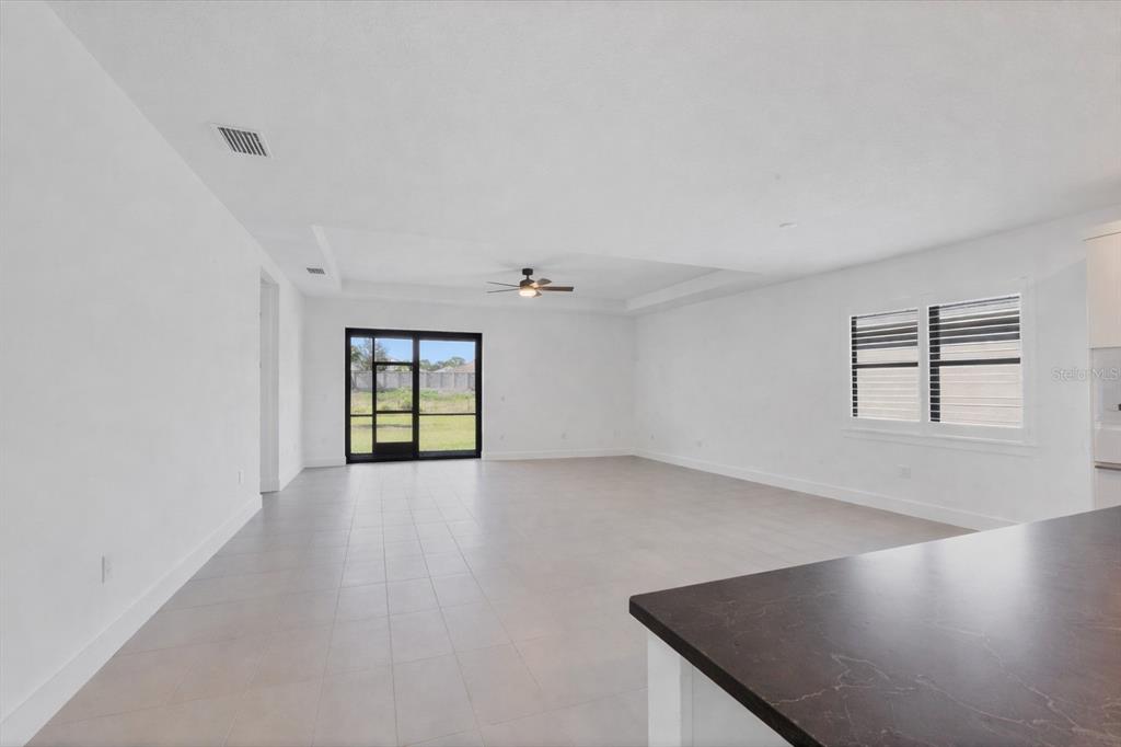 18575 Midsummer Place Venice, FL 34293 - Photo 11 of 45