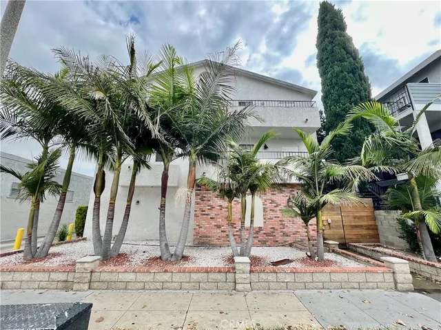 $1,545 | 1212 Gladys Avenue, Unit 305, Long Beach, CA 90804