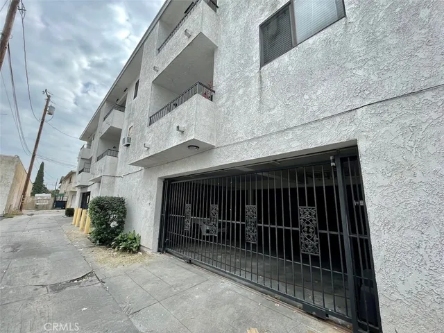 $1,545 | 1212 Gladys Avenue, Unit 305, Long Beach, CA 90804