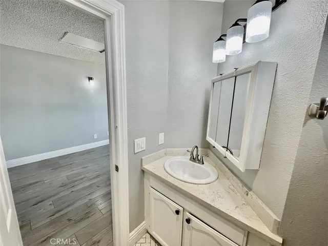 $1,545 | 1212 Gladys Avenue, Unit 305, Long Beach, CA 90804