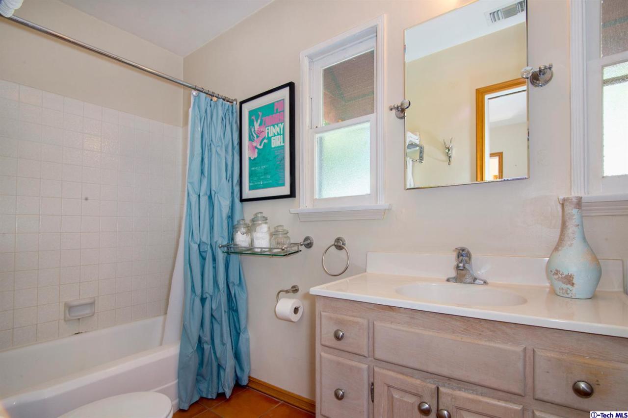 2743 Santa Rosa Avenue Altadena, CA 91001 - Photo 9 of 14 Additional Photo