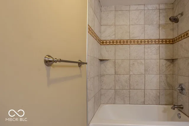 $335,000 | 5660 Victory Drive, Columbus, IN 47203