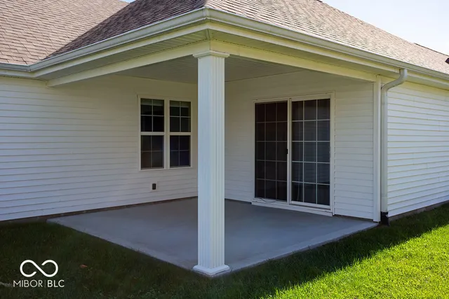 $335,000 | 5660 Victory Drive, Columbus, IN 47203