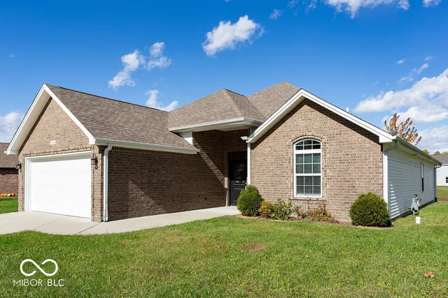 $335,000 | 5660 Victory Drive, Columbus, IN 47203