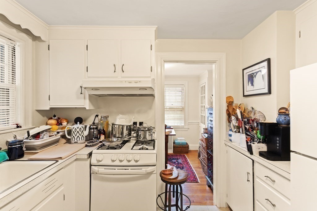 4 Stratford Road Andover, MA 01810 - Photo 23 of 33 Gallery Image 23