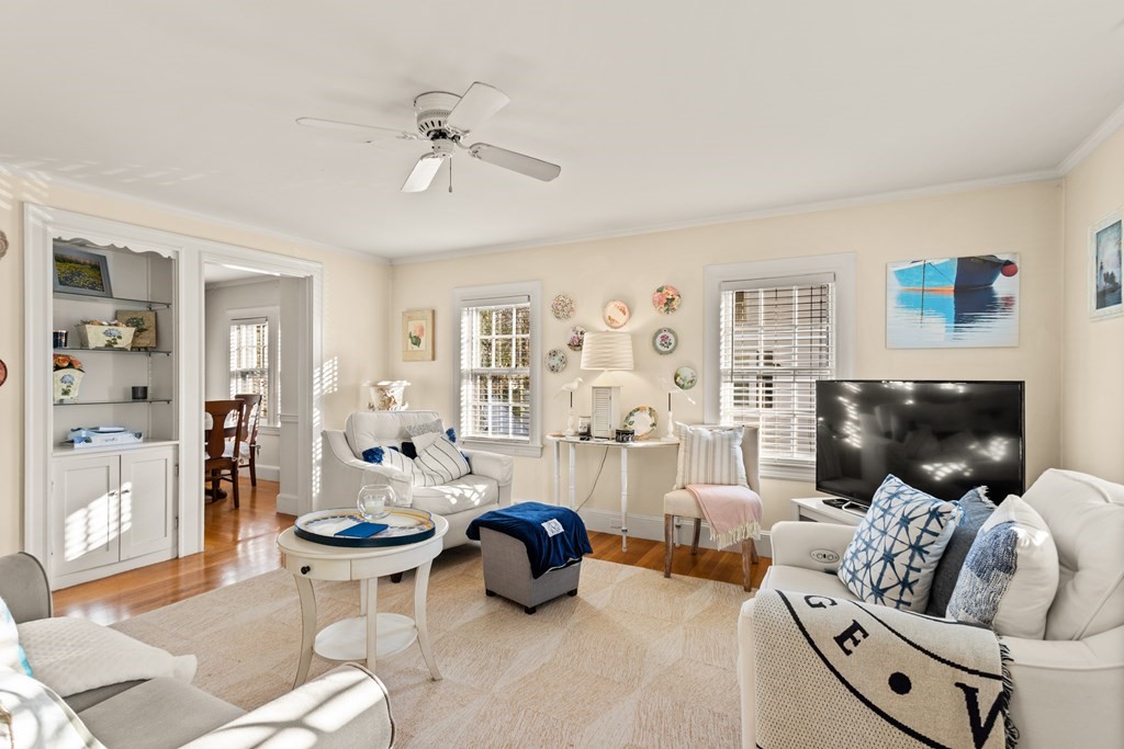 4 Stratford Road Andover, MA 01810 - Photo 6 of 33 Gallery Image 6