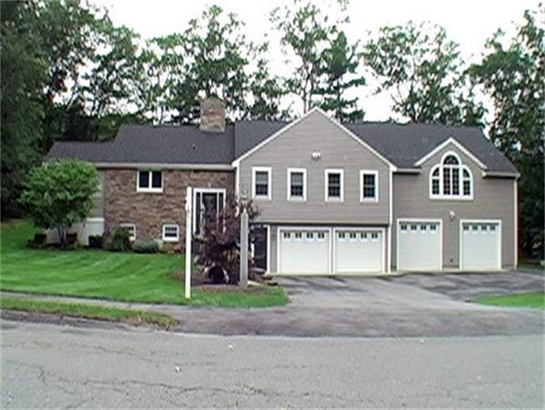 7 Juniper Road Lynnfield, MA 01940 - Photo 1 of 21 Gallery Image 1