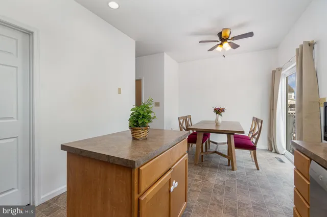 $1,745 | 319 Mineral Drive, York, PA 17408