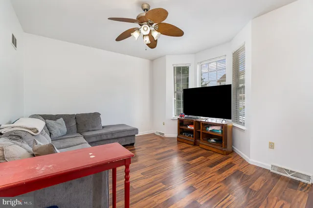 $1,745 | 319 Mineral Drive, York, PA 17408