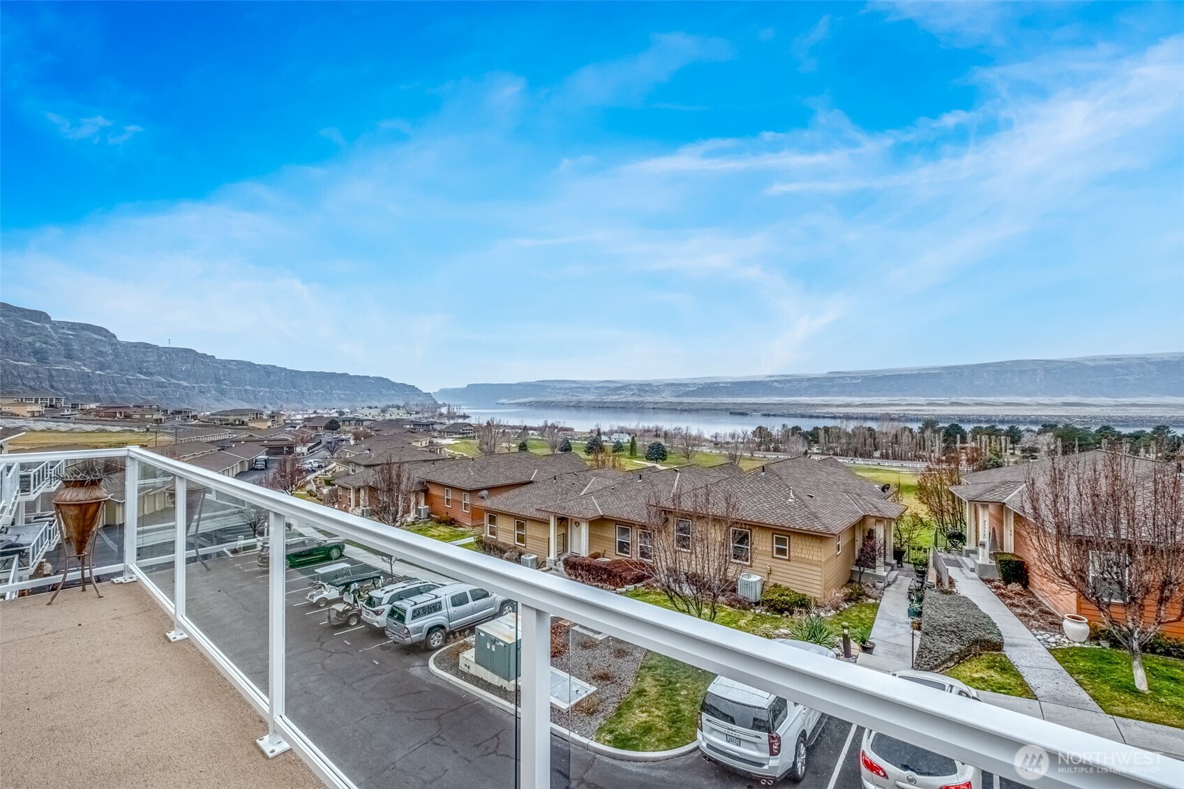23325 Sunserra Loop, Unit A44 Quincy, WA 98848 - Photo 16 of 34 a view of a balcony with an ocean view