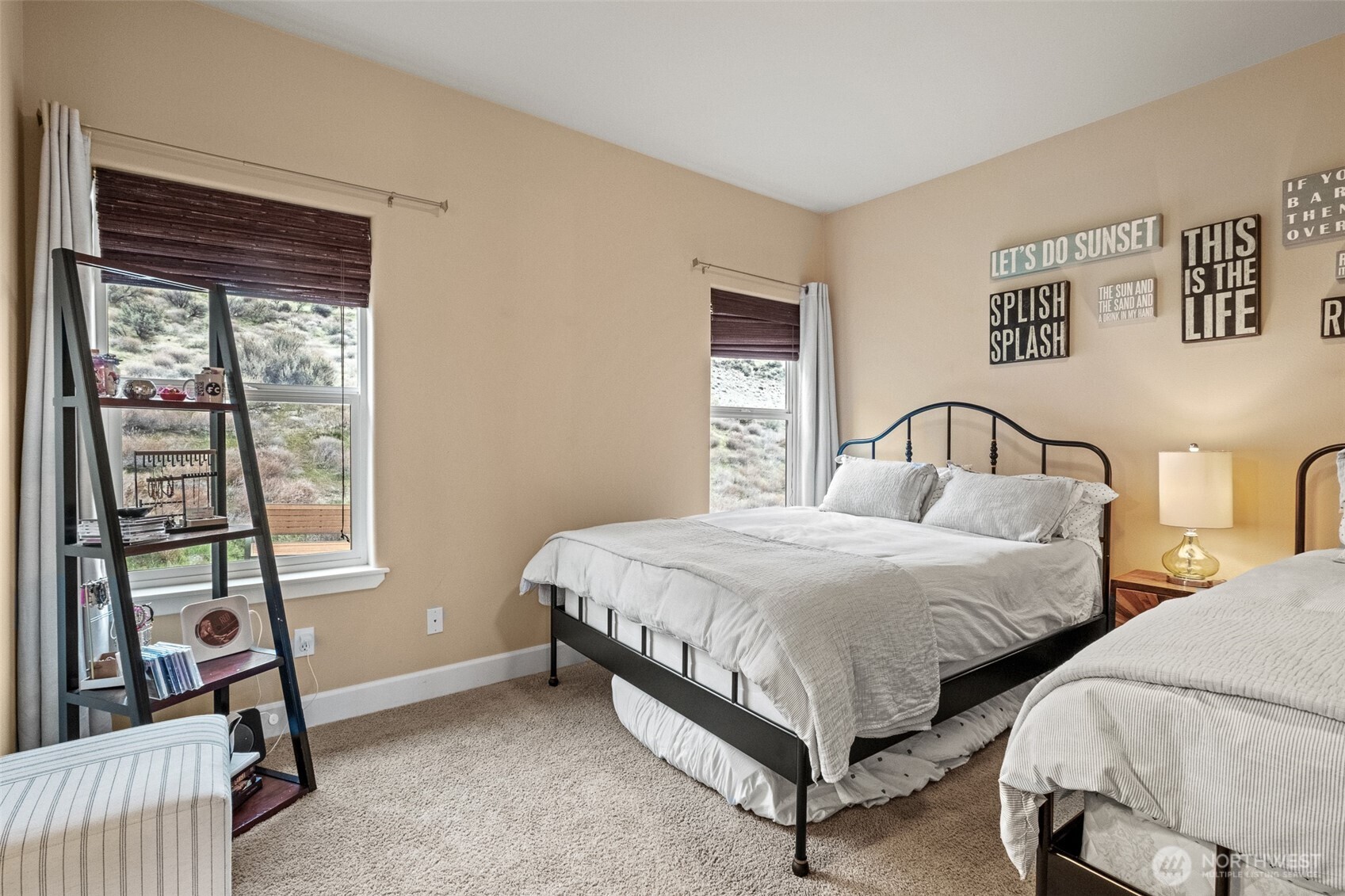 23325 Sunserra Loop, Unit A44 Quincy, WA 98848 - Photo 24 of 34 a bedroom with bed and a window