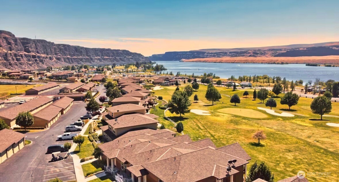 23325 Sunserra Loop, Unit A44 Quincy, WA 98848 - Photo 33 of 34 an aerial view of residential houses with outdoor space