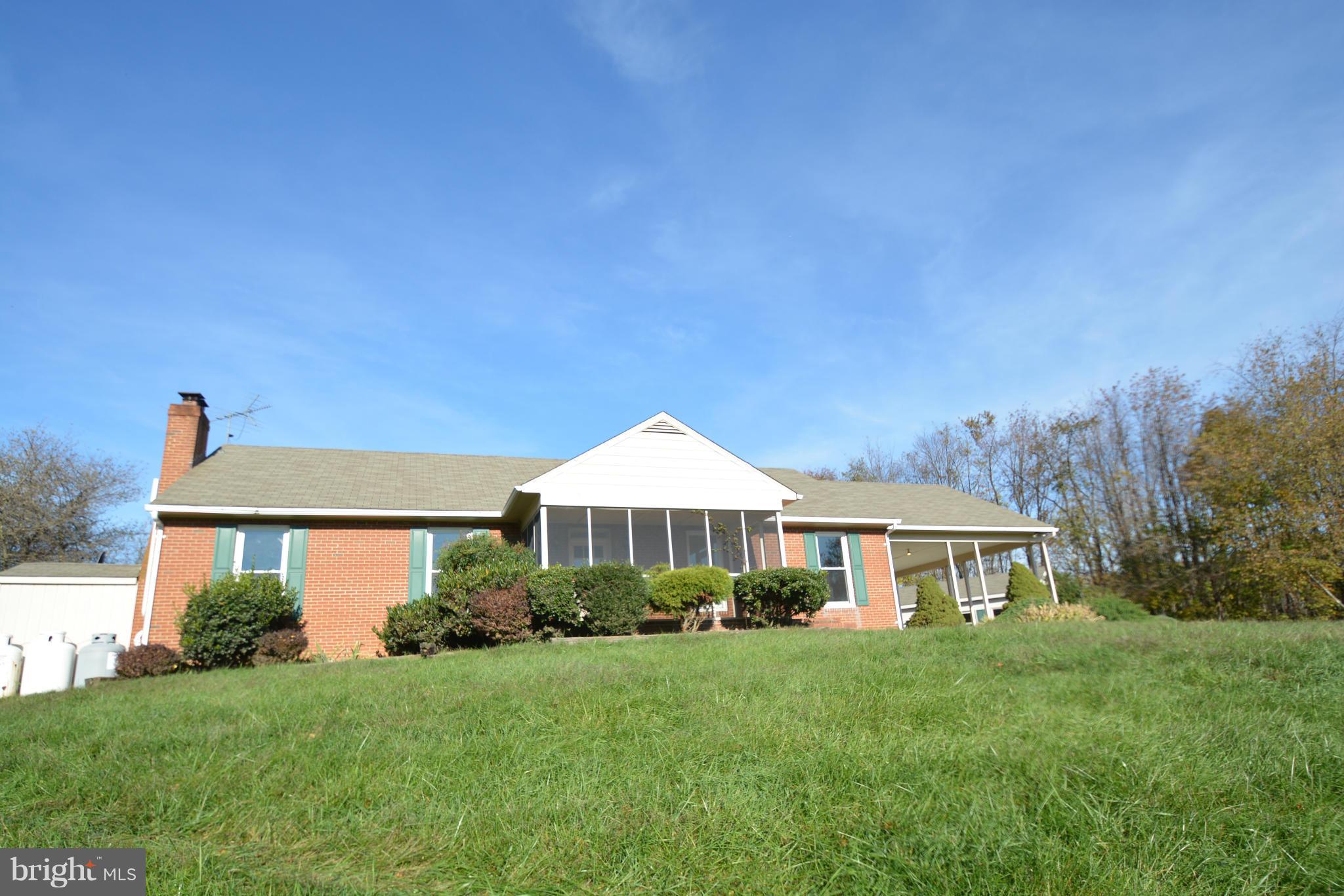 3814 Rectortown Road Marshall, VA 20115 - Photo 1 of 30 Exterior (Front)