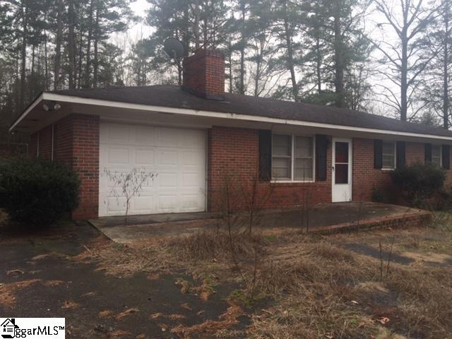 12447 Indian Mound Road Ware Shoals, SC 29692 - Photo 4 of 32
