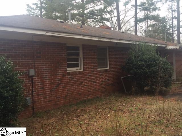 12447 Indian Mound Road Ware Shoals, SC 29692 - Photo 5 of 32