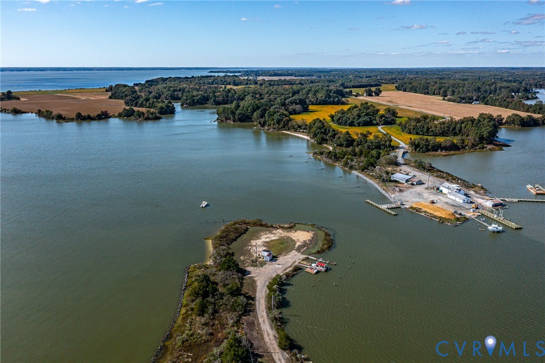 2924 Simonson Road Farnham, VA 22460 - Photo 4 of 35