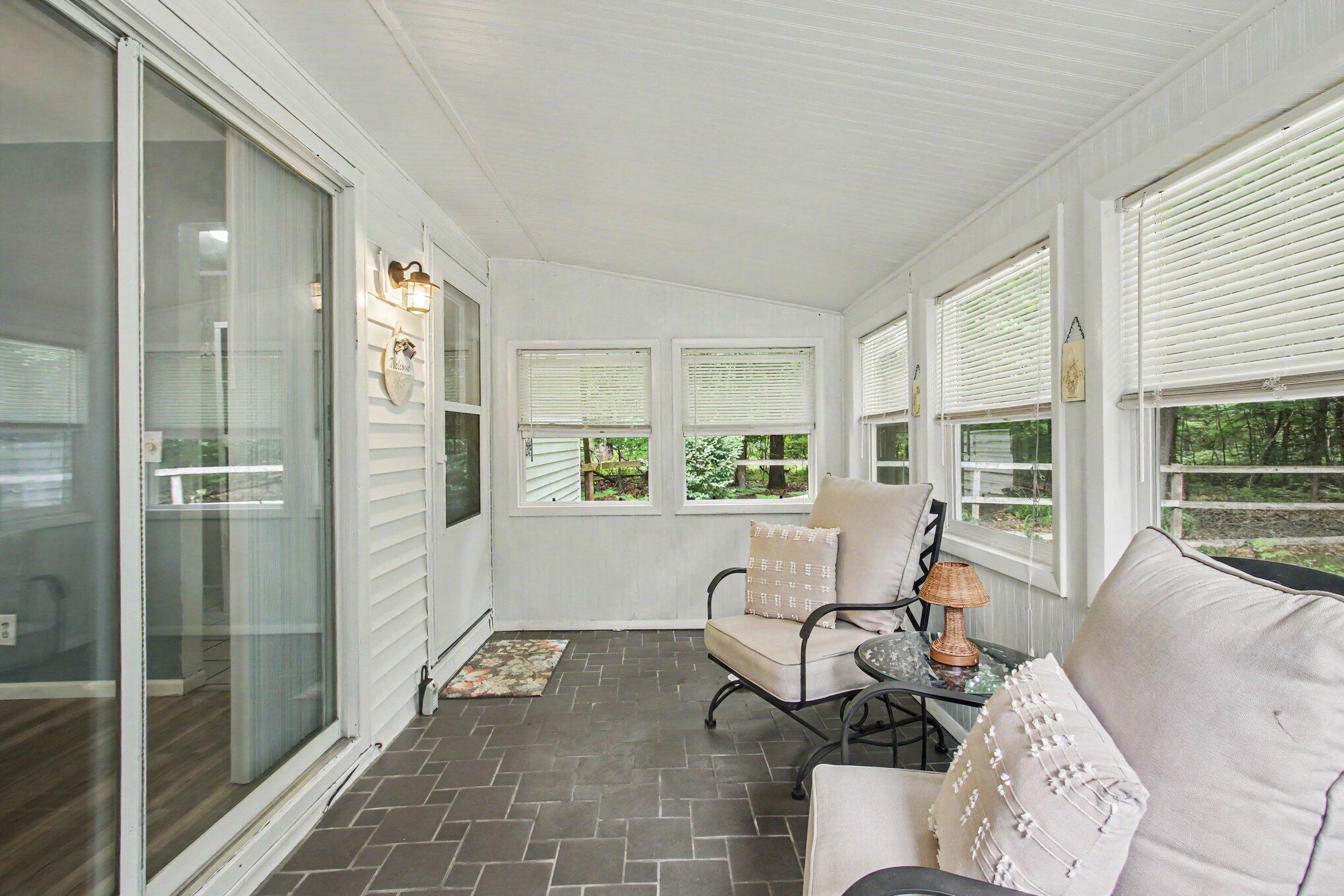 850 West Michillinda Road Muskegon, MI 49445 - Photo 18 of 18 Beautiful 3 Season Room