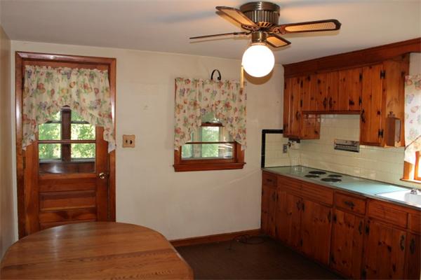 37 Argyle Road Arlington, MA 02476 - Photo 6 of 16 Gallery Image 6