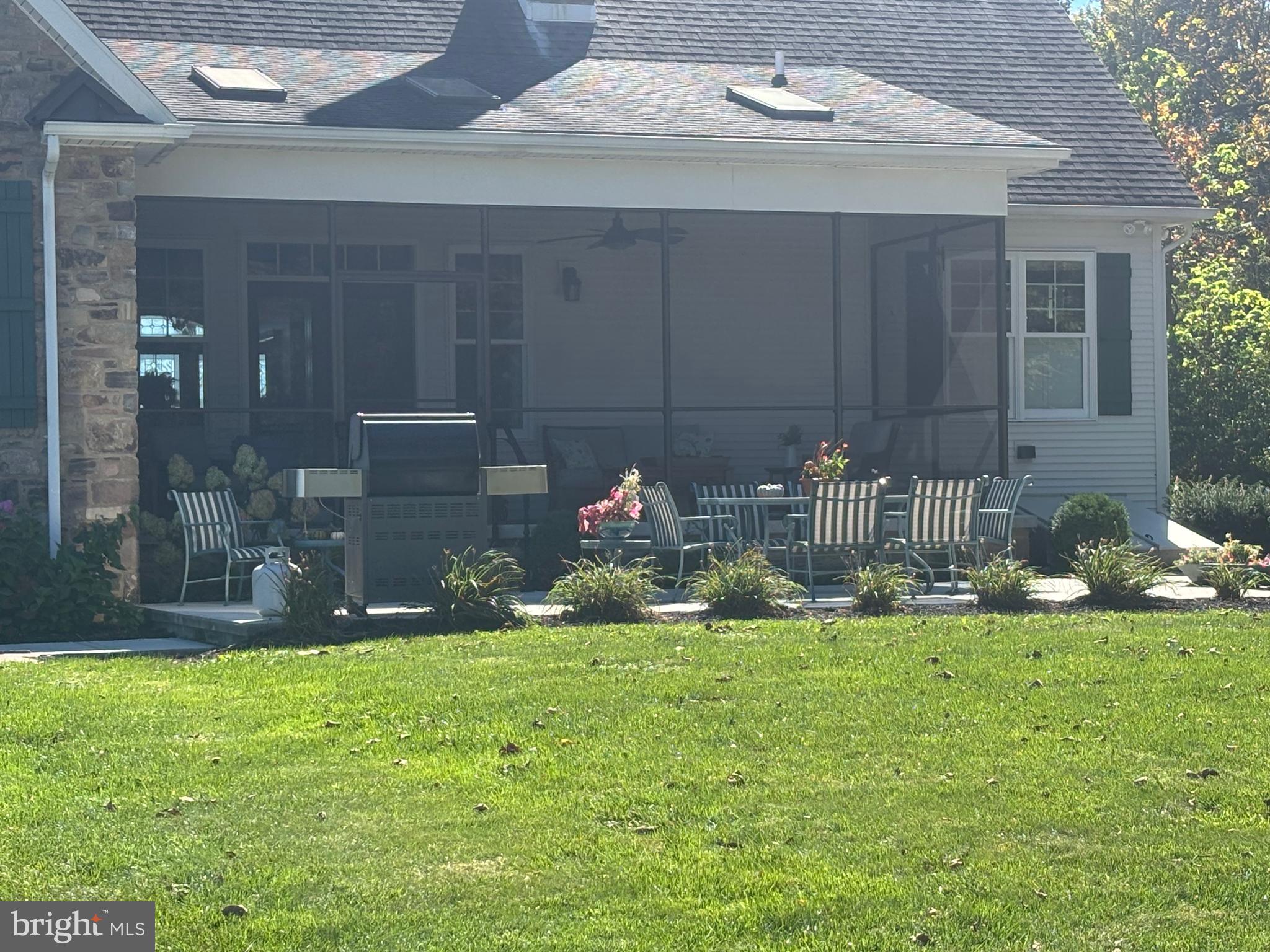 140 West Reynolds Road New Oxford, PA 17350 - Photo 20 of 132 a swimming pool with outdoor seating and yard