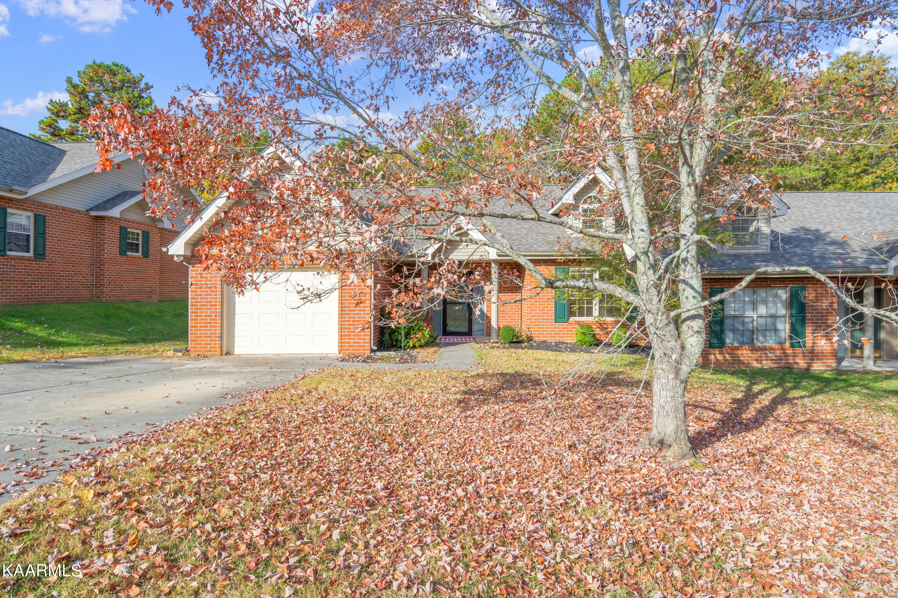 824 Gresham Road Knoxville, TN 37918 - Photo 3 of 28 824 Gresham Rd-28