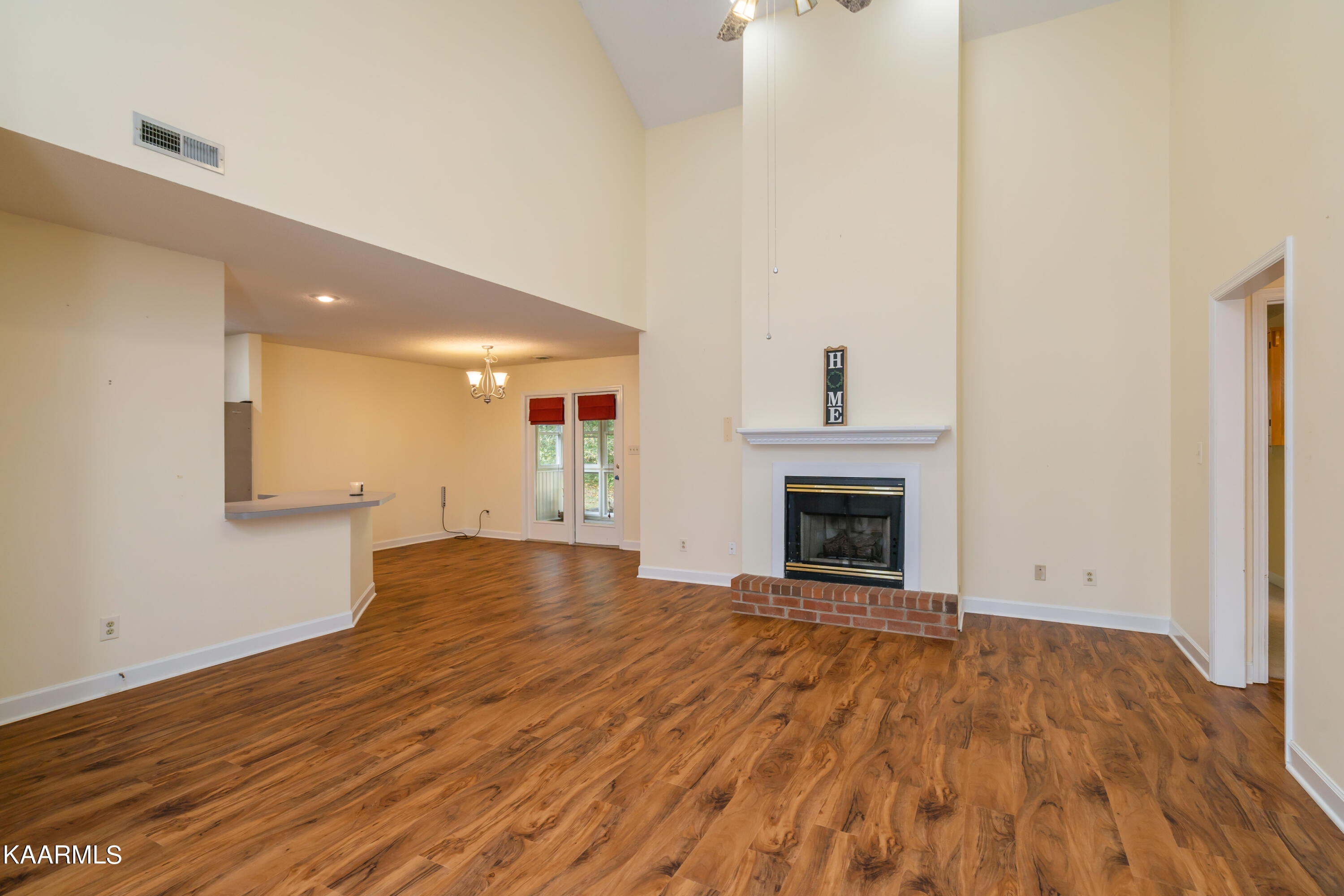 824 Gresham Road Knoxville, TN 37918 - Photo 4 of 28 824 Gresham Rd-18