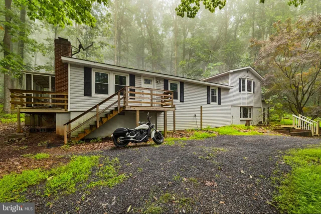 $2,200 | 247 Marsden Heights Road, Linden, VA 22642