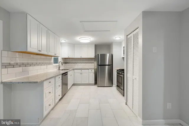 $2,200 | 247 Marsden Heights Road, Linden, VA 22642