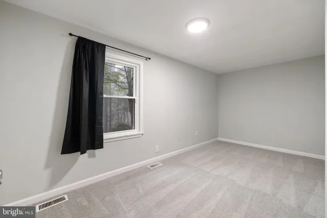 $2,200 | 247 Marsden Heights Road, Linden, VA 22642