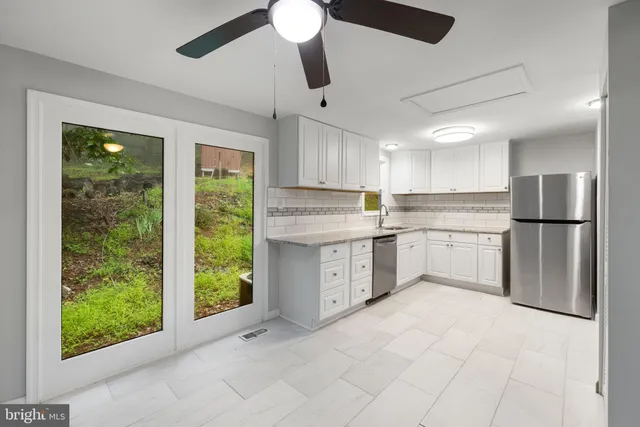 $2,200 | 247 Marsden Heights Road, Linden, VA 22642