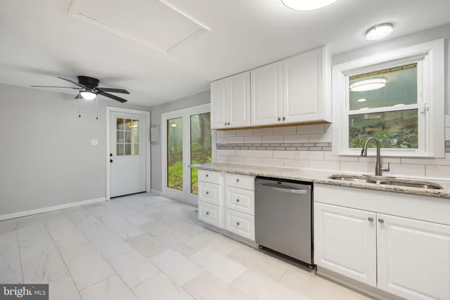 $2,200 | 247 Marsden Heights Road, Linden, VA 22642