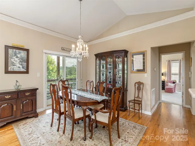 $609,900 | 31 Headwater Drive, Hendersonville, NC 28739