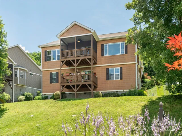 $609,900 | 31 Headwater Drive, Hendersonville, NC 28739