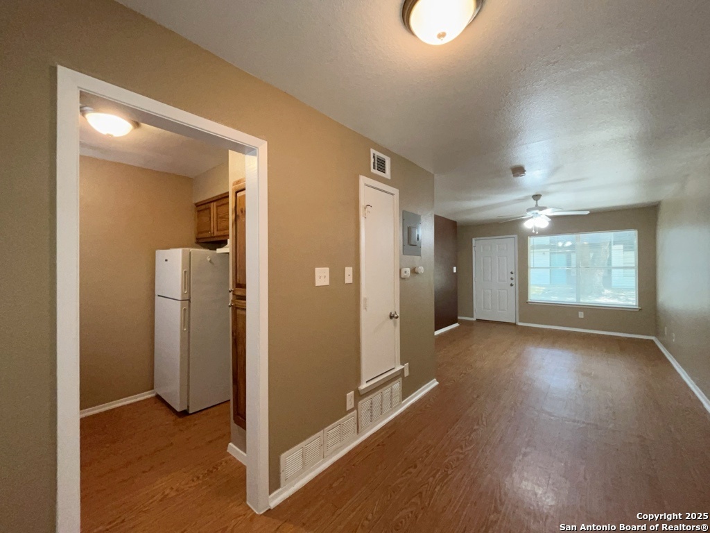 2802 Lasses Boulevard, Unit 42 San Antonio, TX 78223 - Photo 7 of 33