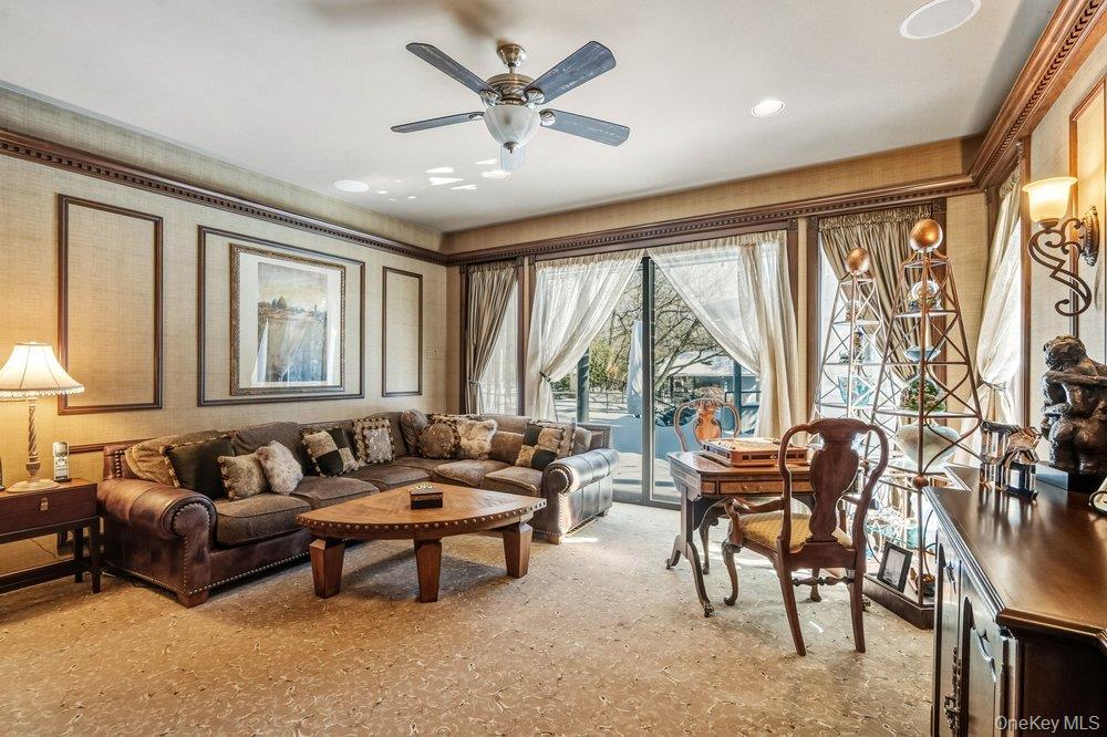 8 Forest Court Syosset, NY 11791 - Photo 12 of 40 View of den off kitchen with half bath
