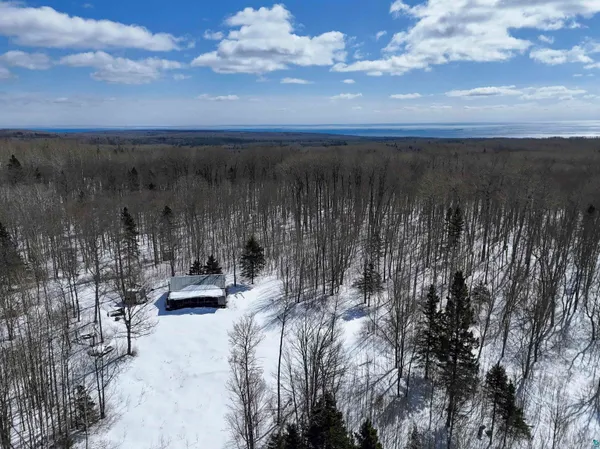 $100,000 | 728 Caspers Hill, Grand Marais, MN 55604