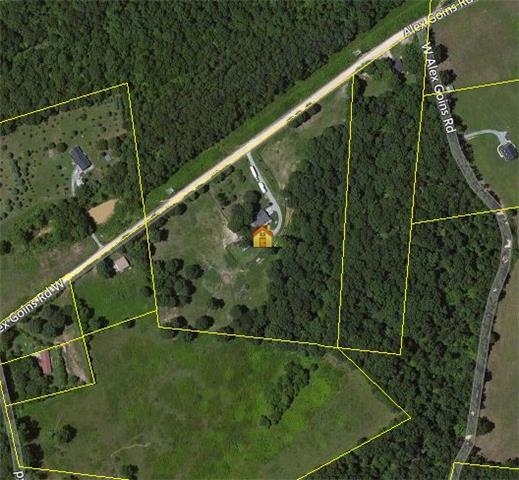 9035 Alex Goins Road Lyles, TN 37098 - Photo 2 of 20 Located away from the main road, yet still close enough to be convenient.