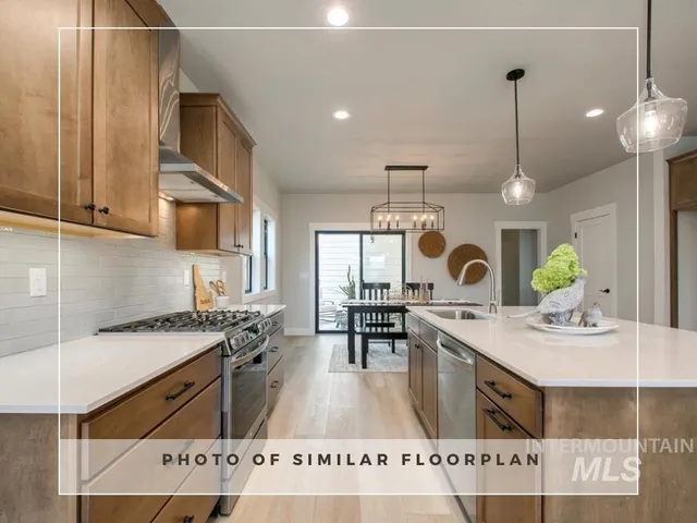 $579,900 | 158 North Edgewood Lane, Eagle, ID 83616