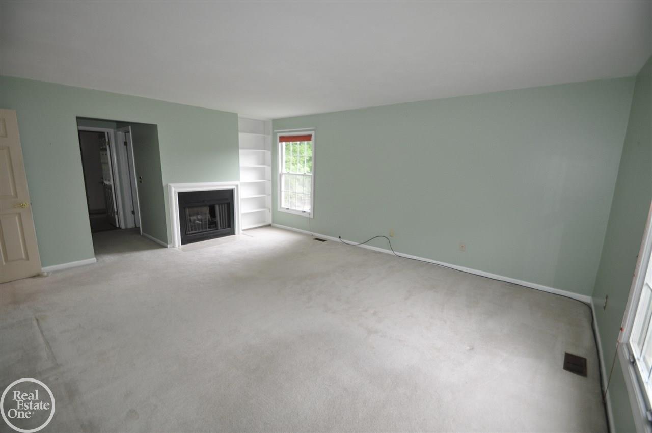 425 Tanglewood Drive Rochester, MI 48309 - Photo 14 of 30 31265421-13.JPG