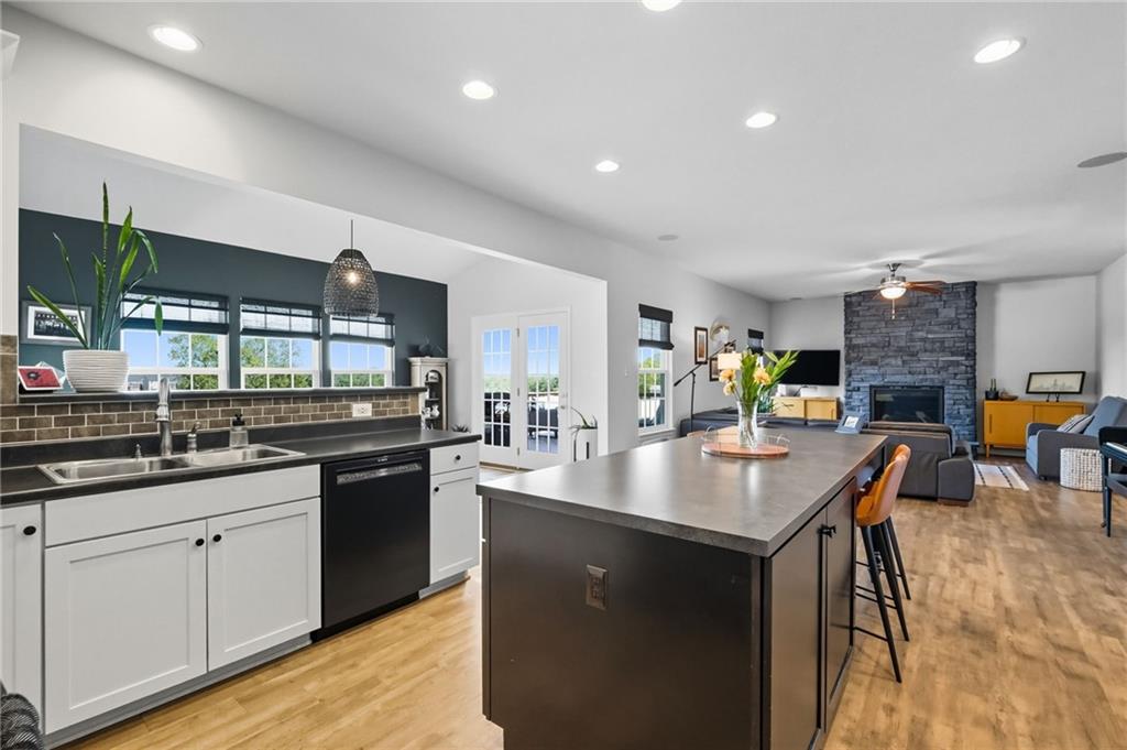 347 Ranchero Drive Coraopolis, PA 15108 - Photo 17 of 46 a kitchen with lots of counter top space