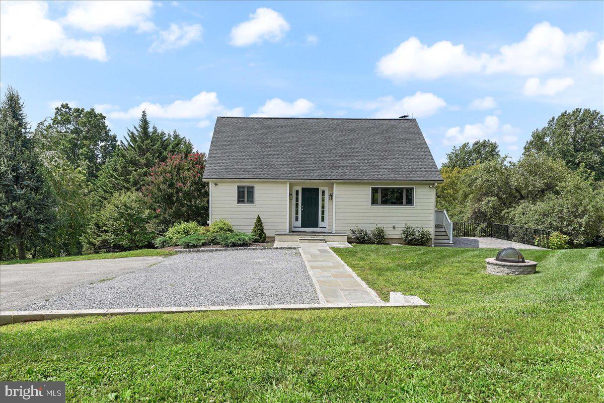 619 East Hillendale Road Chadds Ford, PA 19317 - Photo 3 of 24 Front