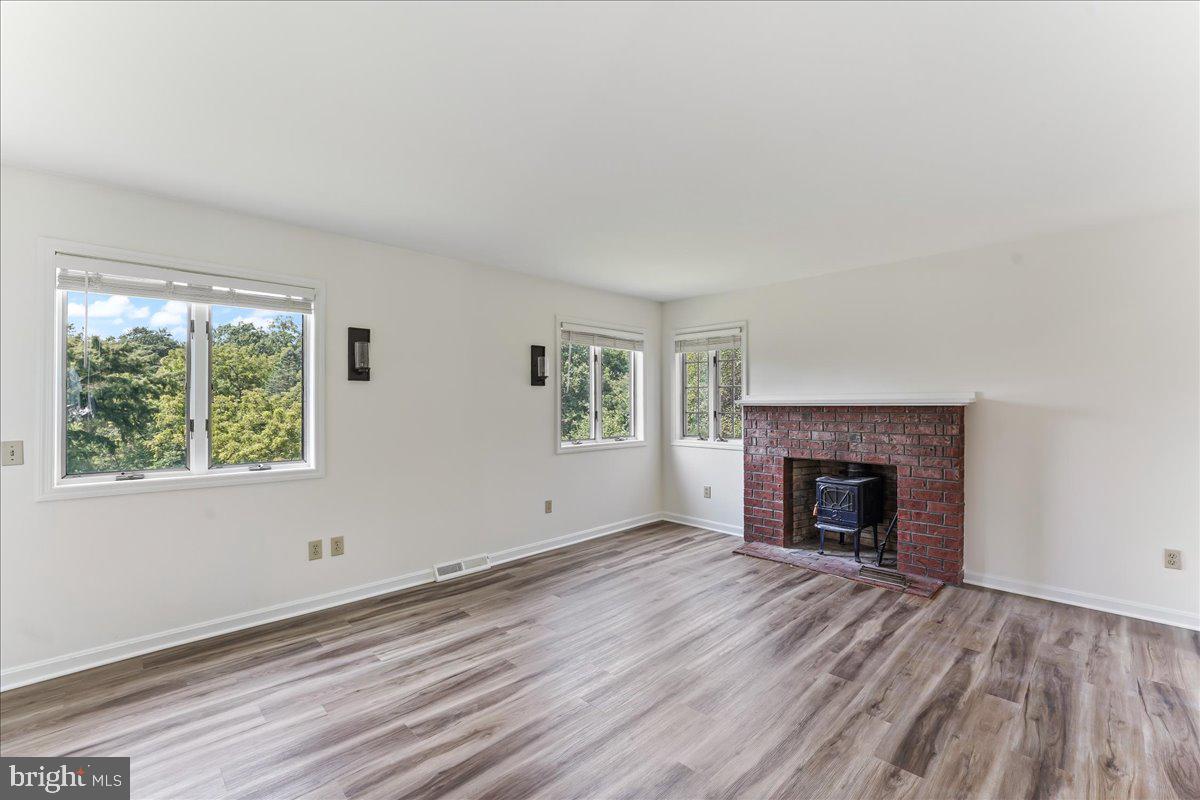 619 East Hillendale Road Chadds Ford, PA 19317 - Photo 9 of 24 Fireplace