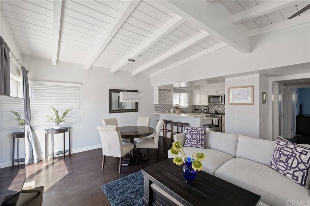 905 North Valley Drive Manhattan Beach, CA 90266 - Photo 1 of 25