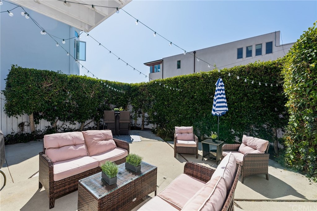 905 North Valley Drive Manhattan Beach, CA 90266 - Photo 19 of 25