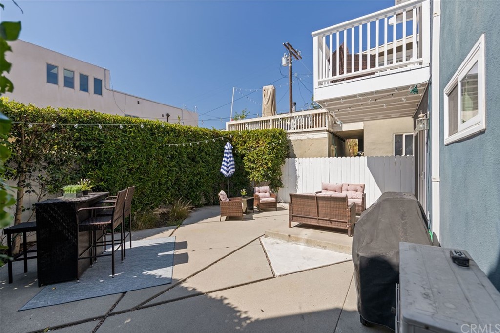 905 North Valley Drive Manhattan Beach, CA 90266 - Photo 22 of 25