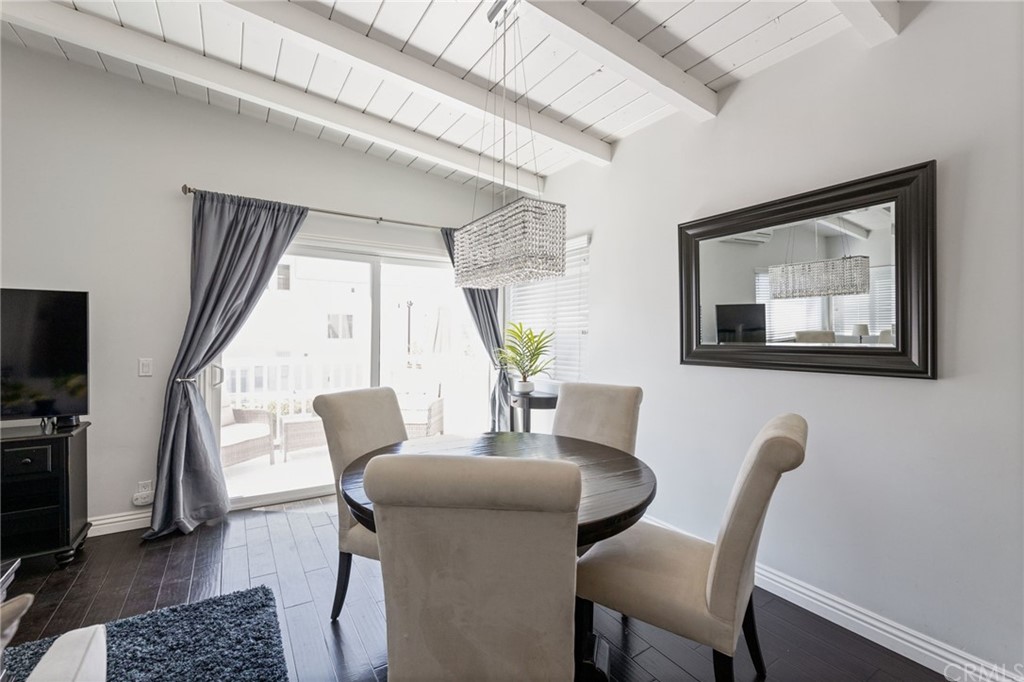 905 North Valley Drive Manhattan Beach, CA 90266 - Photo 6 of 25