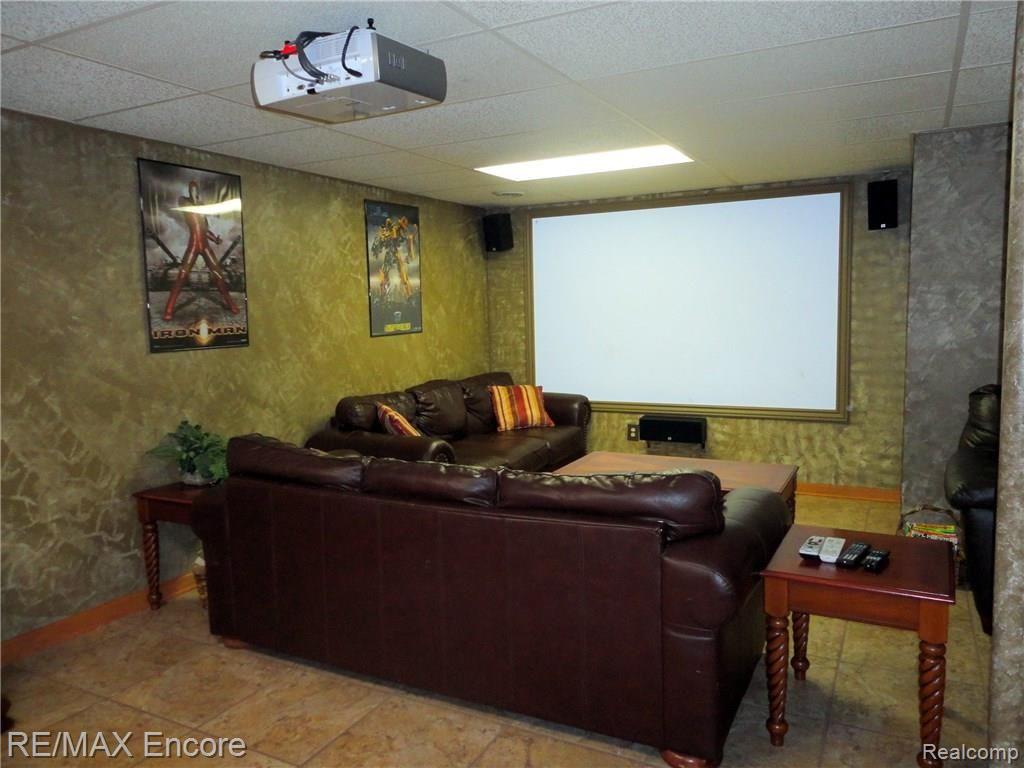 8101 Ranch Estates Road Clarkston, MI 48348 - Photo 33 of 46 Family room with projection screen.jpg