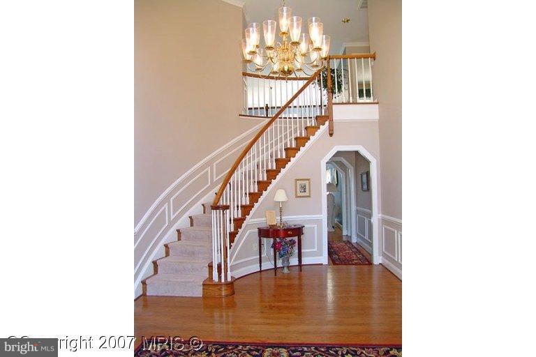 533 Post Oak Road Annapolis, MD 21401 - Photo 12 of 16 Entrance / Foyer