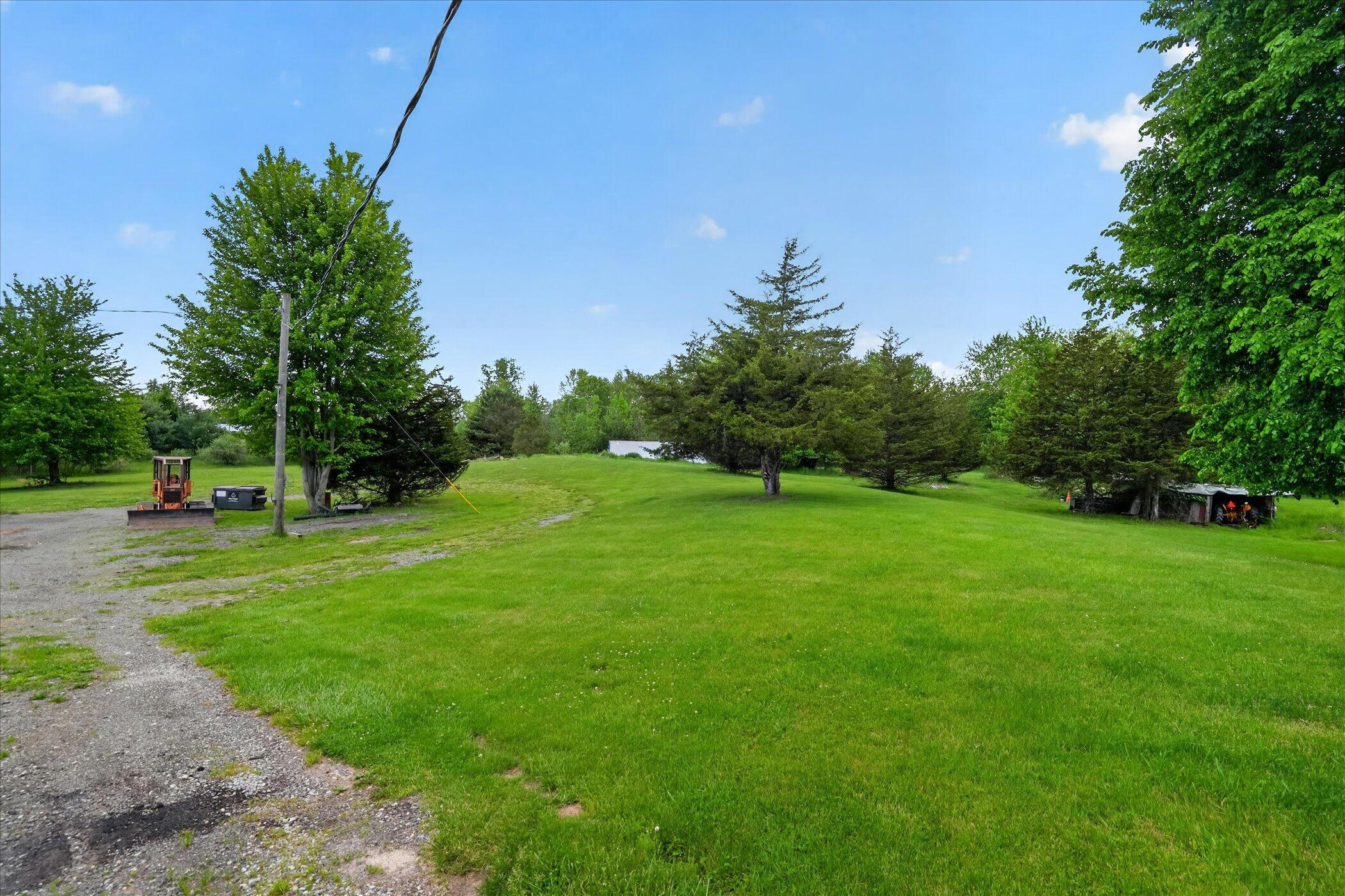 5569 South Corey Road Perry, MI 48872 - Photo 34 of 61 43-5569-S-Corey-Rd-Perry-MI-48872-Window